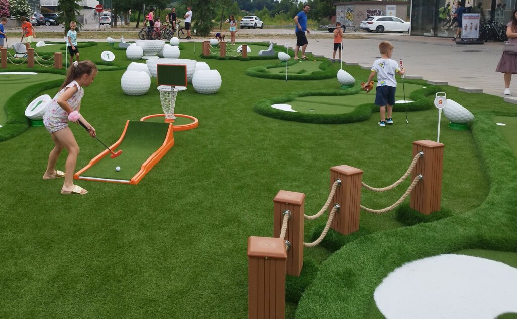 mini-golf